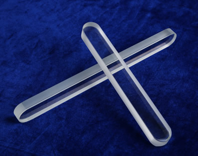 There is tree piece of thick strip gauge glass with clear surface and polishing edge.