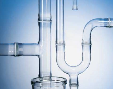 Ceci est un tuyau de verre chimique complet avec tous les composants.